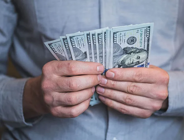 Key advantages of hard money loans for real estate investors, including speed and flexibility.